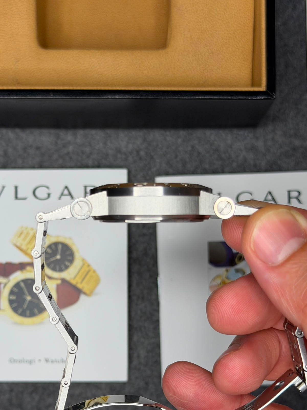 Case profile of the Bvlgari Diagono CH 35 S showing bracelet screws and case thickness